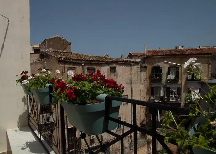 La Vucciria Di GuttusoAlbergo